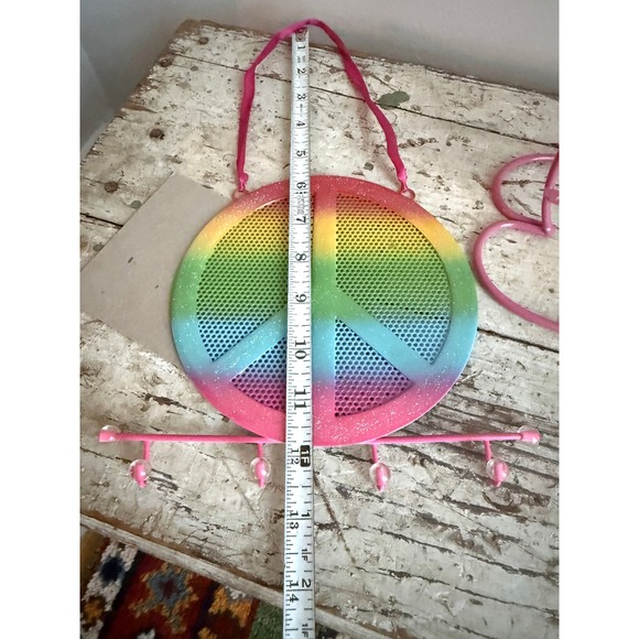 Pink Cat Earring Stand & Rainbow Peace Sign Jewelry Organizer Set Metal 2pc - Picture 6 of 6
